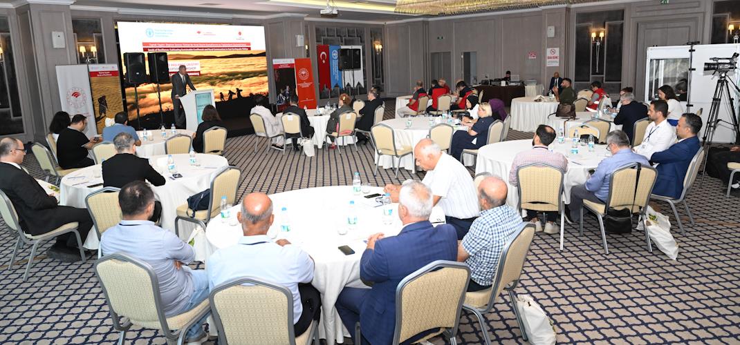 TOPRAK YAŞATIR DEPREM SONRASI TÜRKİYE’DE KIRSAL GEÇİM KAYNAKLARININ VE TOPLULUKLARIN GÜÇLENDİRİLMESİ PROJESİ BAŞLANGIÇ ÇALIŞTAYI GERÇEKLEŞTİRİLDİ 